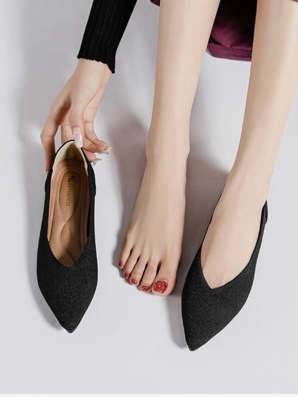 Classic Pointed-Toe Black Flats - Women